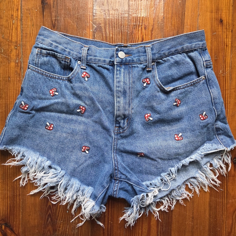 Simple Society Mushroom Jean Shorts